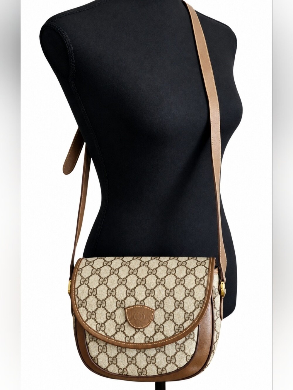 Gucci GG Supreme Canvas & Leather Crossbody Bag